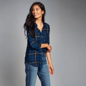 Abercrombie & Fitch Blue Plaid Drapey Shirt